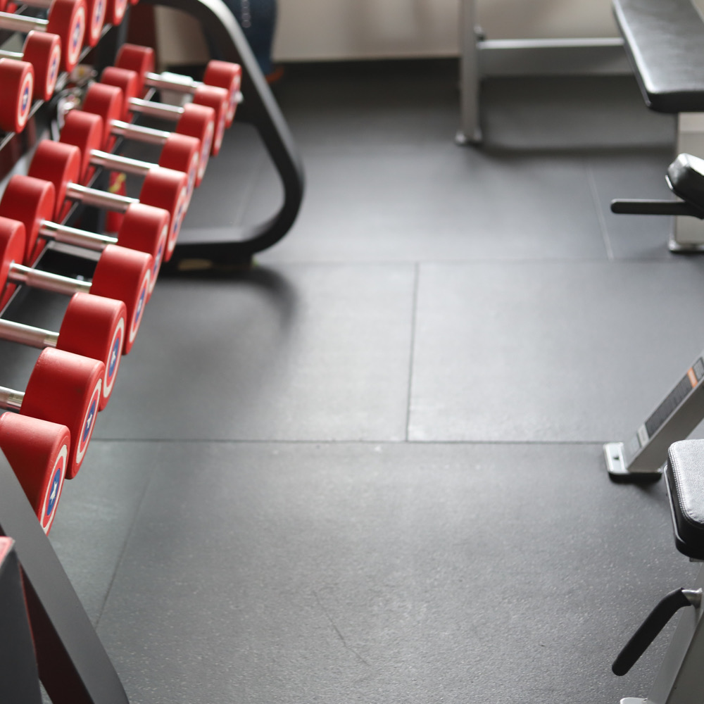 如何辨别配电房橡胶地垫是否防静电